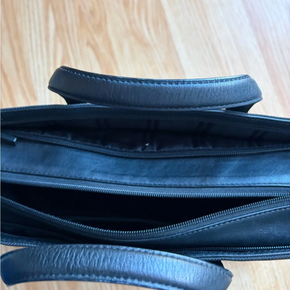 TUMI Black Laptop / Computer Briefcase Shoulder Bag